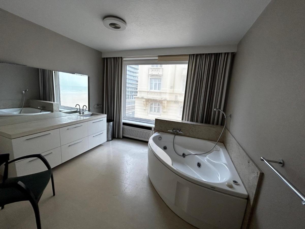 Very Spacious Family Apartment With Seaview T16 ออสเทนด์ ภายนอก รูปภาพ